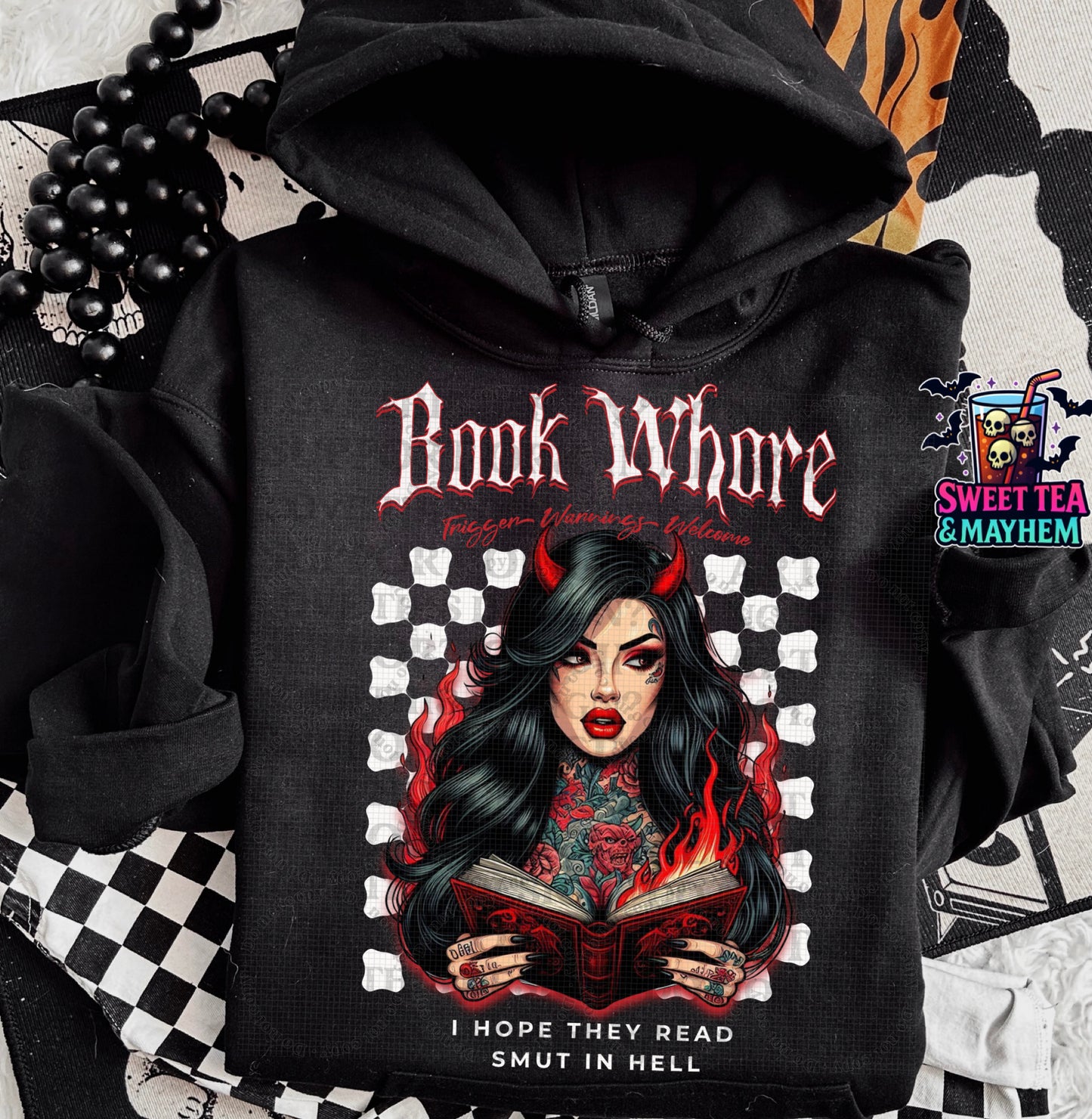 *Exclusive* Book Whore